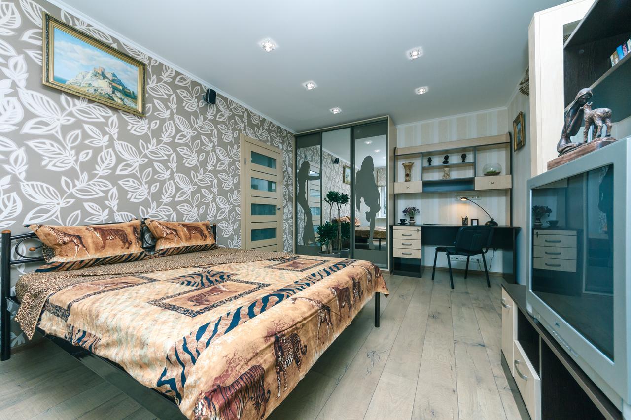 Apartment On Sevastopolska Square Kiev Exterior foto